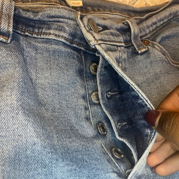 Levi Plus Woman's Wedgie Straight Medium Wash Jeans - Picture 4 of 7